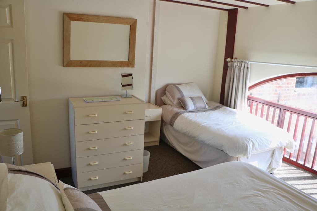 Bank Top Farm Cottages Stoke-on-Trent Екстериор снимка